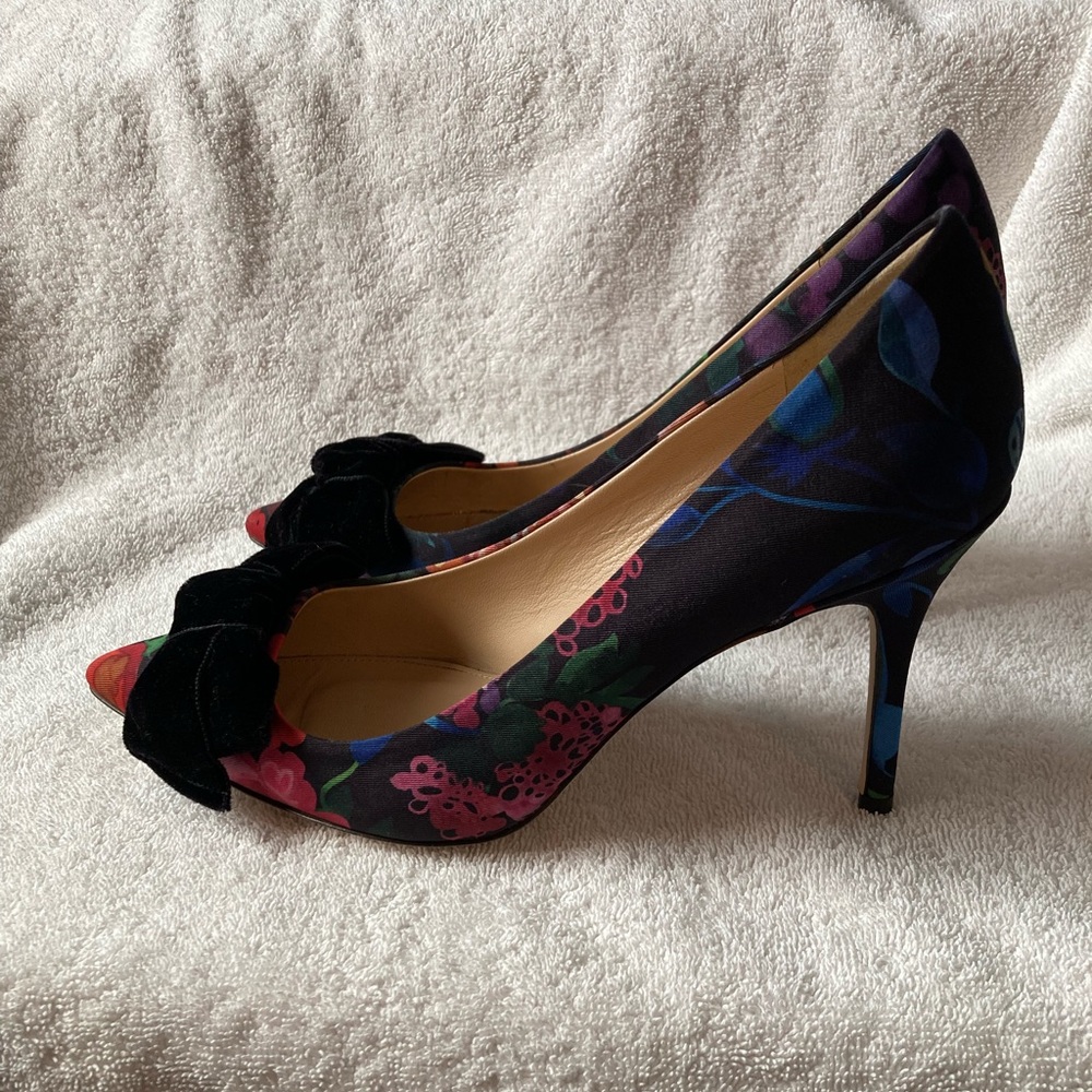 J. Crew Elsie pumps in midnight floral with velvet bow detail